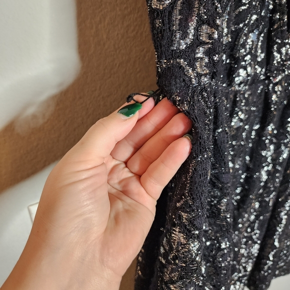 NWT NY Collection Silver Metallic Black Lace Stretch Sleeveless Mini Dress XL - Picture 11 of 16